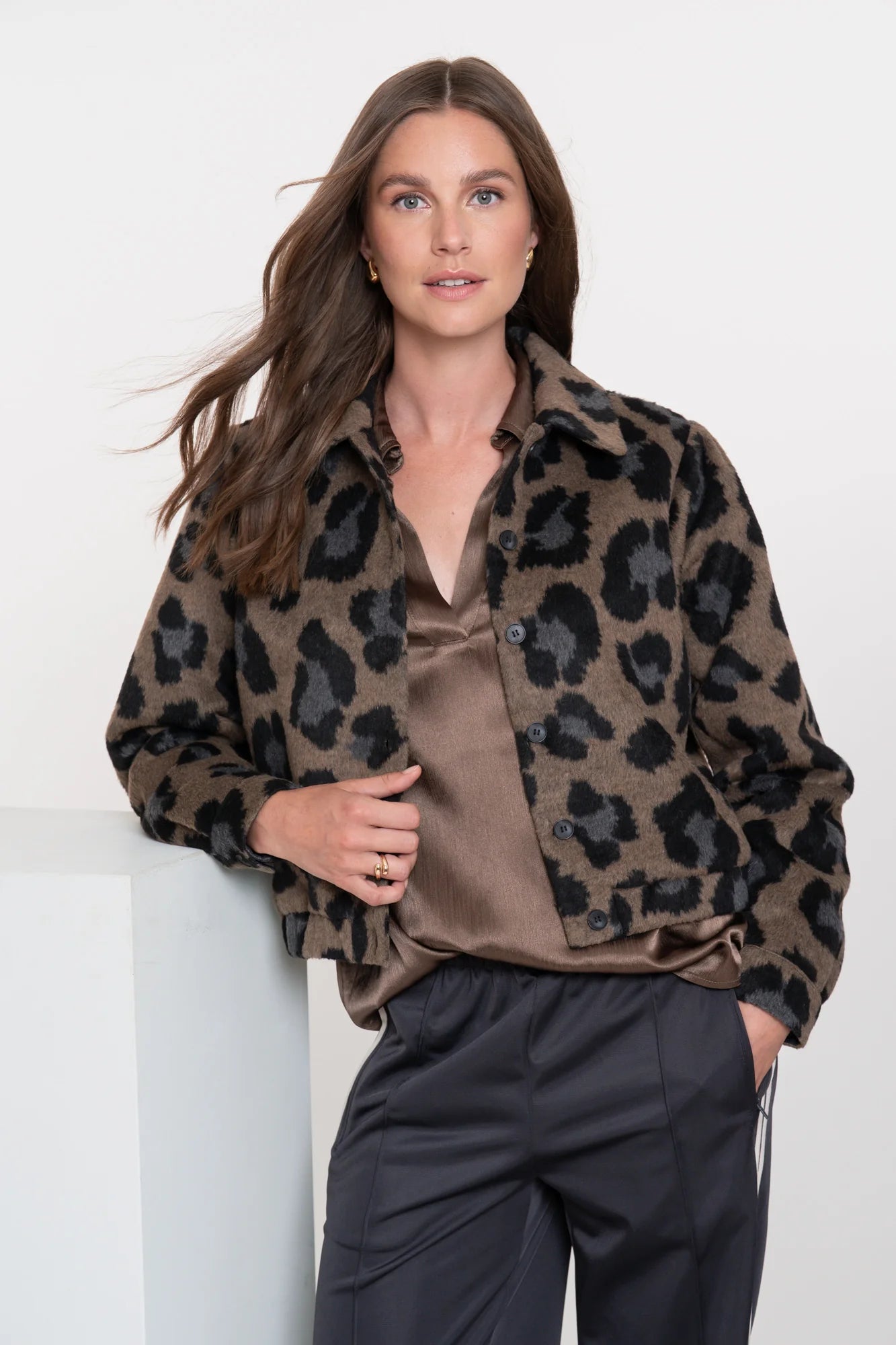 Geisha Damen-Kurzjacke mit Animalprint und klassischem Kragen